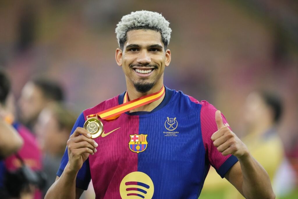 Ronald Araujo Transfer Rumours: Barcelona’s €60M Clause Deadline and Juventus Link