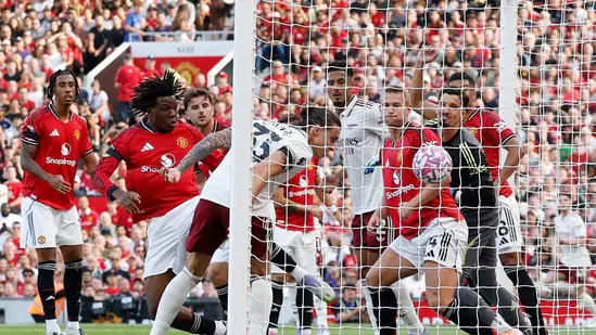 Manchester United show signs of progress despite 1-0 Arsenal defeat at Old Trafford
